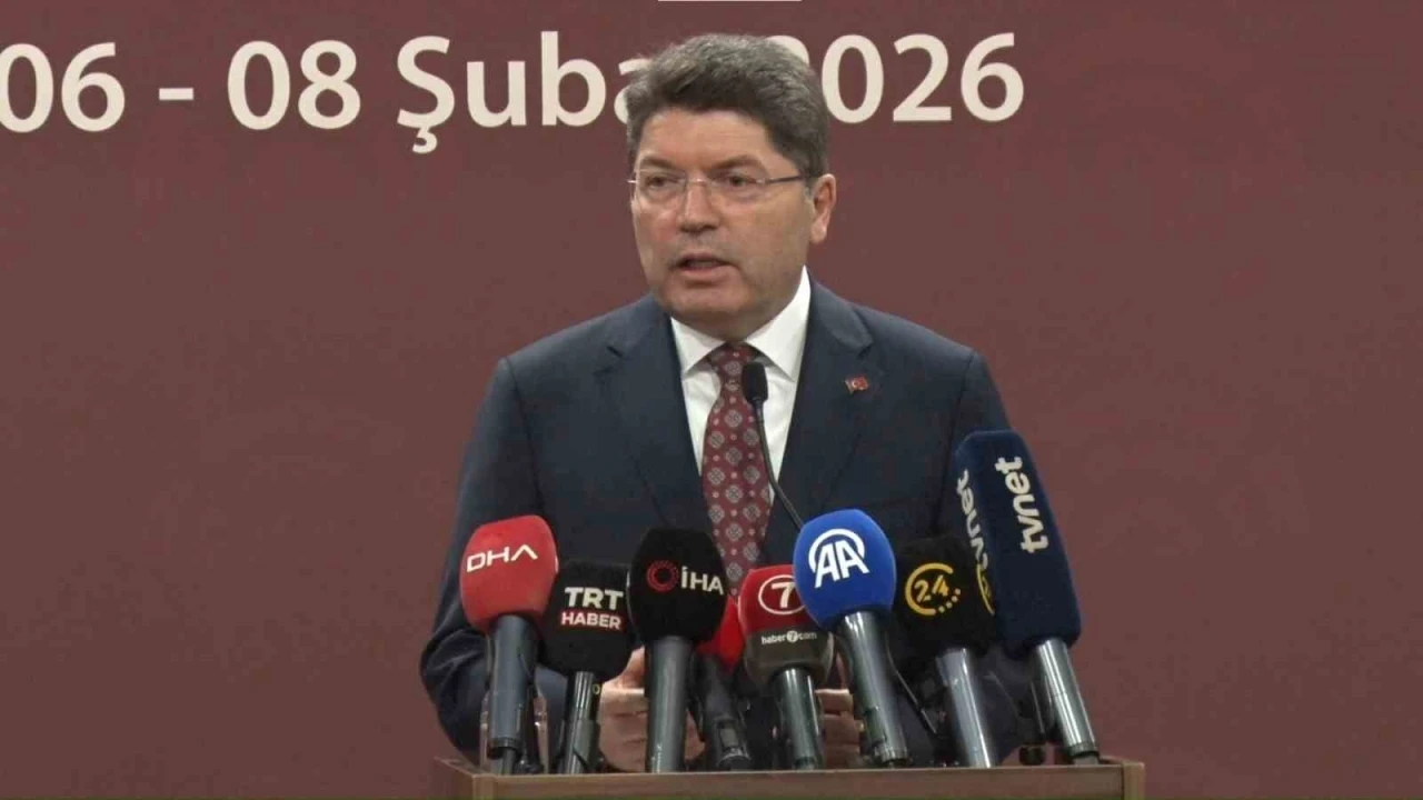 Adalet Bakanı Tun&ccedil;: "Demokratik anayasa ile T&uuml;rkiye Y&uuml;zyılı&rsquo;na devam etmek yakışır"
