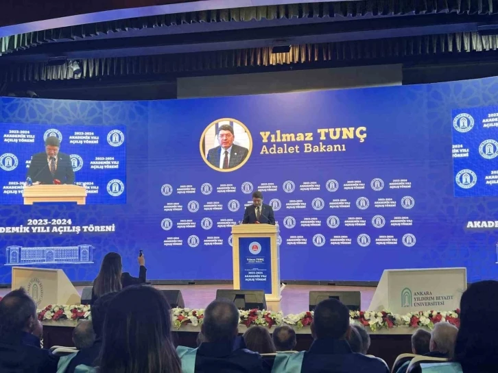 Adalet Bakanı Tun&ccedil;: "T&uuml;rkiye olarak her meselede &ccedil;&ouml;z&uuml;mden, aklıselimden yanayız, savaştan değil barıştan yanayız&rdquo;
