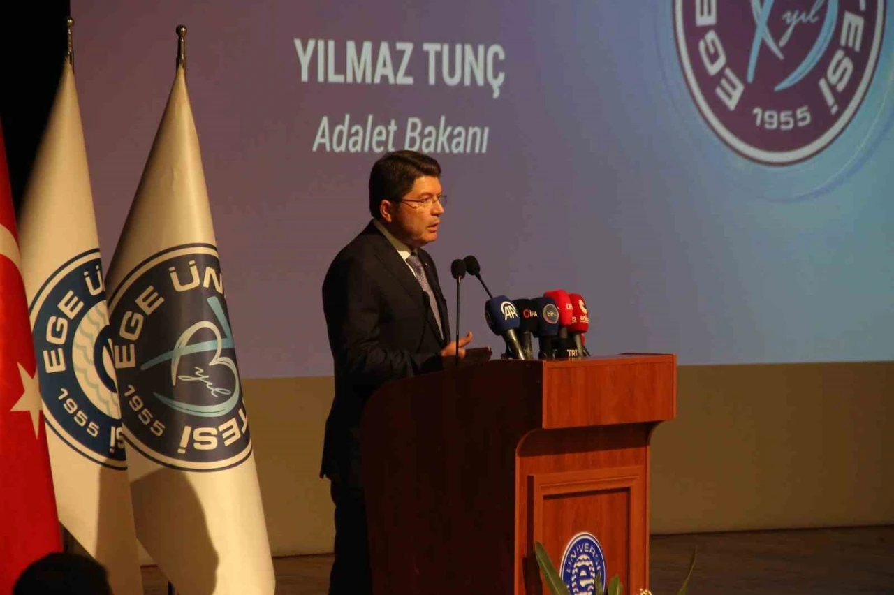 Adalet Bakanı Yılmaz Tunç: "Yeni anayasaya ihtiyaç var"