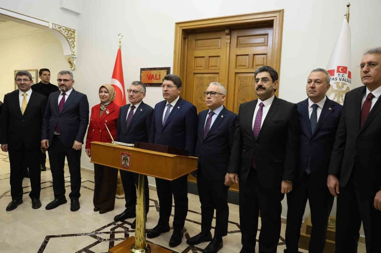 Adalet Bakanı Yılmaz Tun&ccedil; Sivas&rsquo;ta
