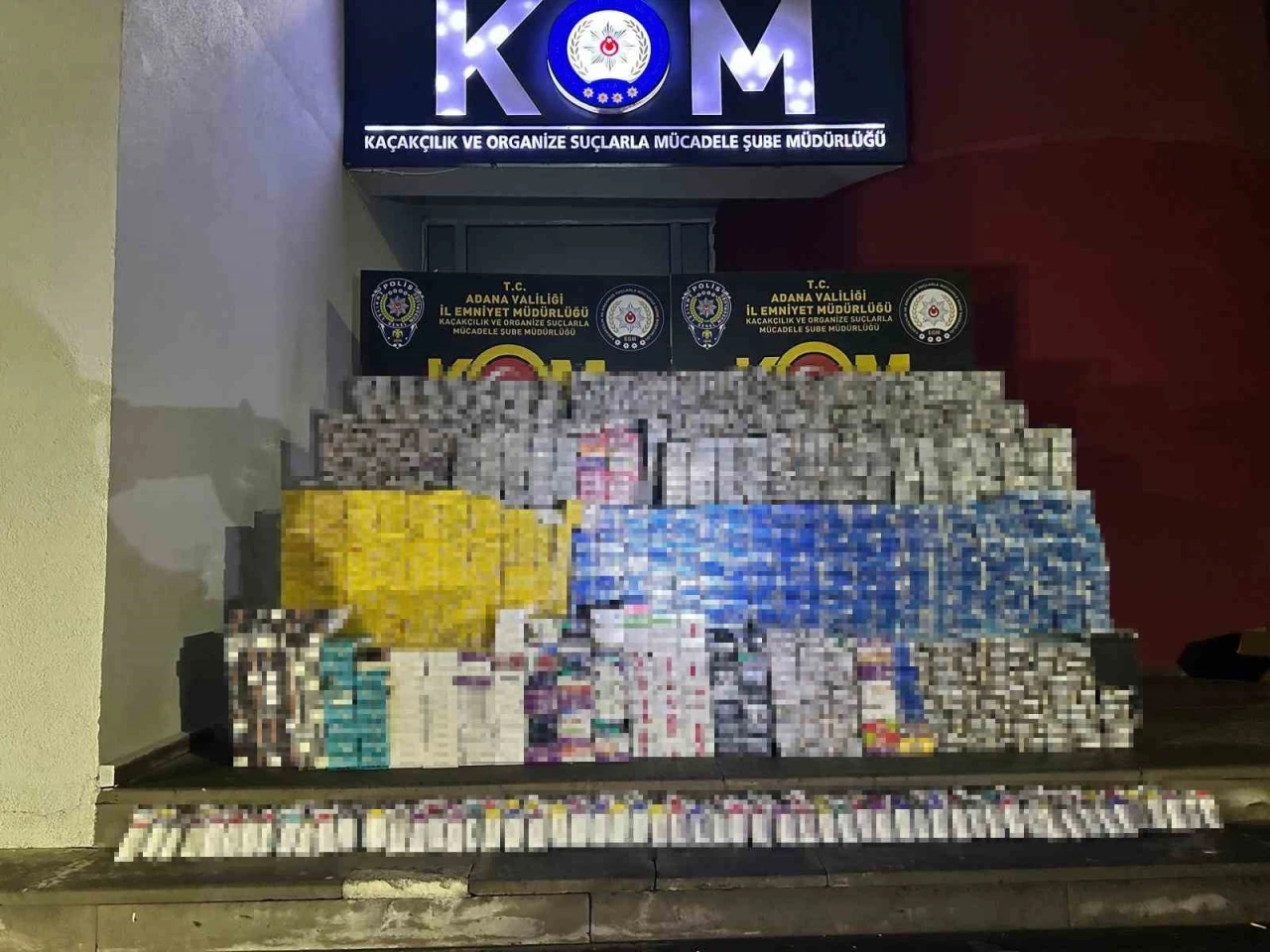 Adana&rsquo;da 16 bin paket ka&ccedil;ak sigara ele ge&ccedil;irildi
