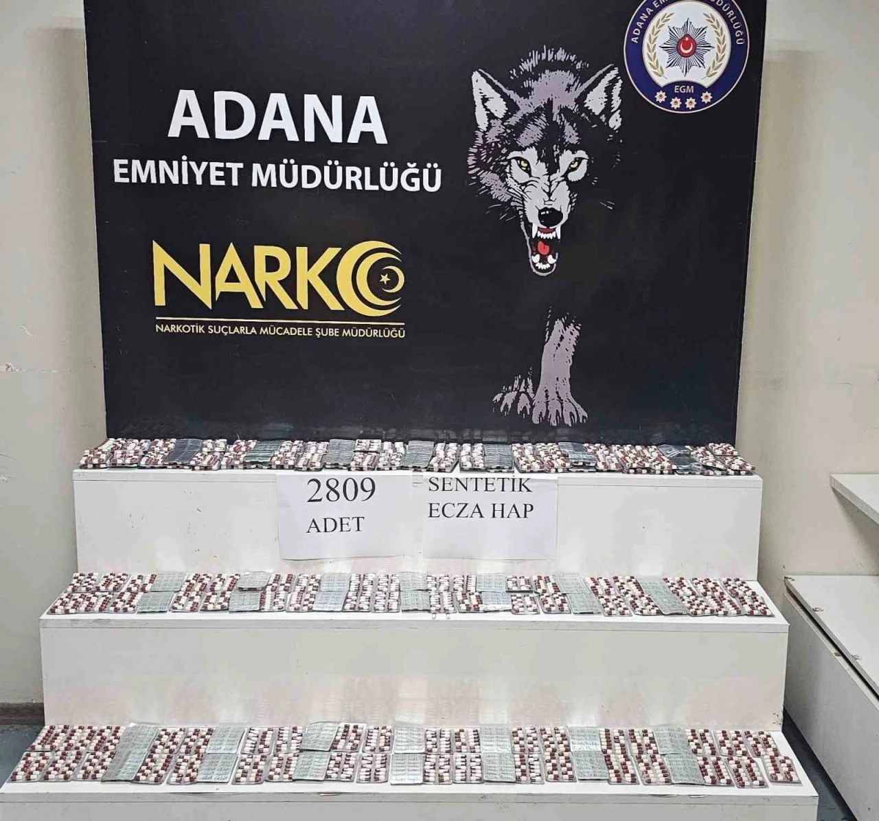 Adana’da 16 yaşındaki şüpheli 2 bin 809 adet uyuşturucu hapla yakalandı
