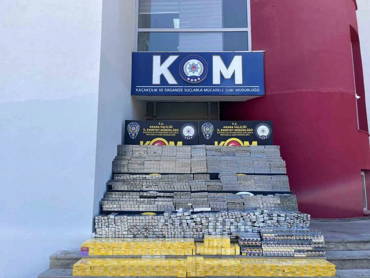 Adana’da 18 bin 700 paket kaçak sigara ele geçirildi
