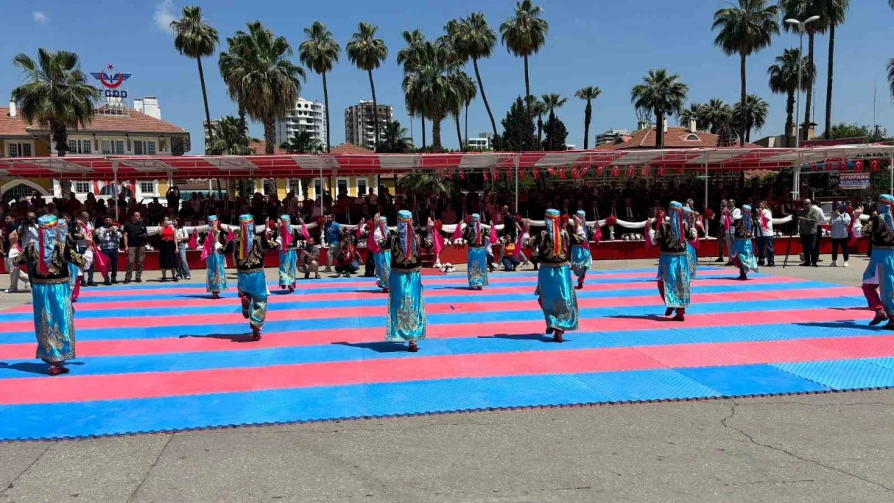 Adana’da 19 Mayıs Atatürk’ü Anma, Gençlik ve Spor Bayramı coşkusu

