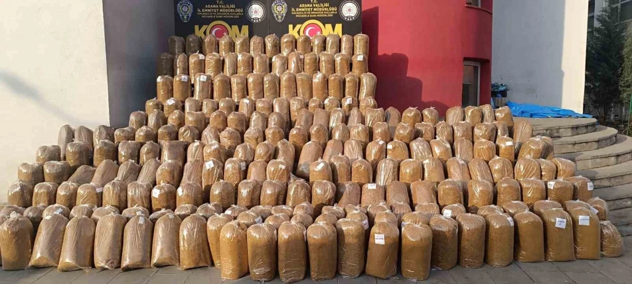 Adana’da 4 araçta 2 ton kaçak tütün ele geçirildi: 6 gözaltı
