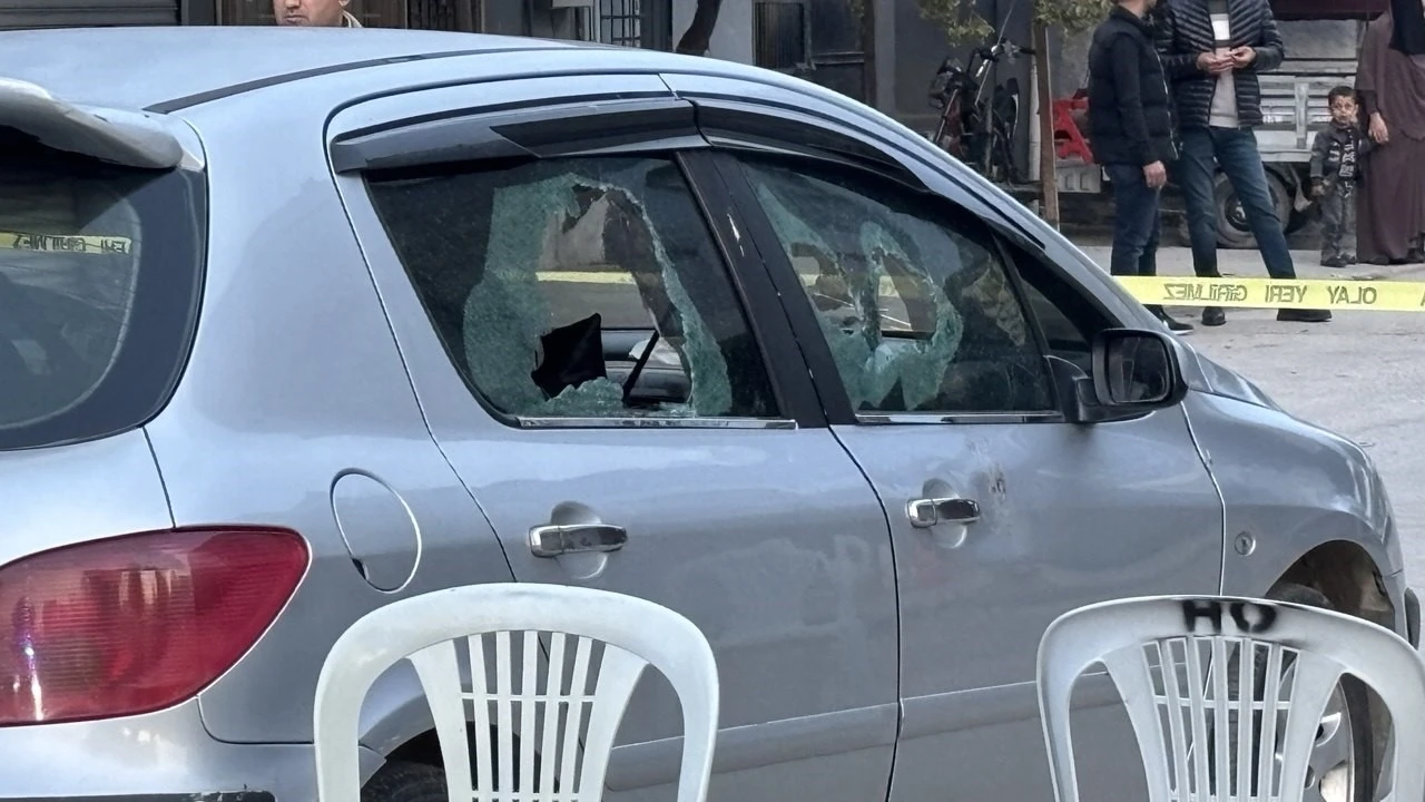 Adana&rsquo;da d&uuml;ğ&uuml;nde silahlı &ccedil;atışma: 1 &ouml;l&uuml;, 1 yaralı
