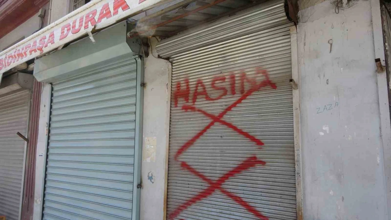 Adana’da ’Hasım’ yazısını gören çaycı, dönerciyi vurdu
