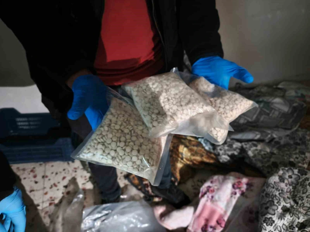 Adana&rsquo;da torbacı operasyonunda 5 tutuklama
