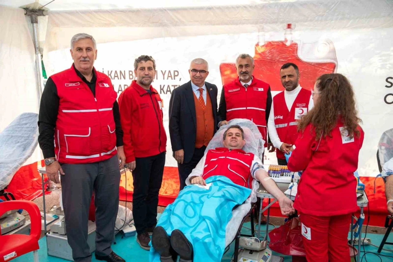 Adana kan bağışında her zaman ilk &uuml;&ccedil;te
