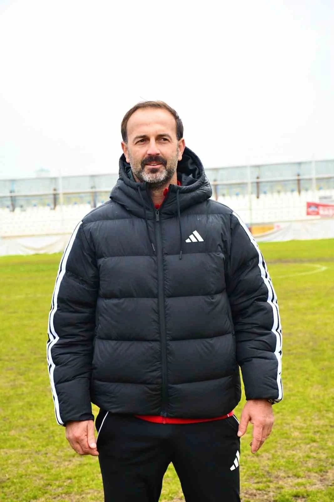 Adem &Ccedil;ak ilk ma&ccedil;ından galibiyetle ayrıldı
