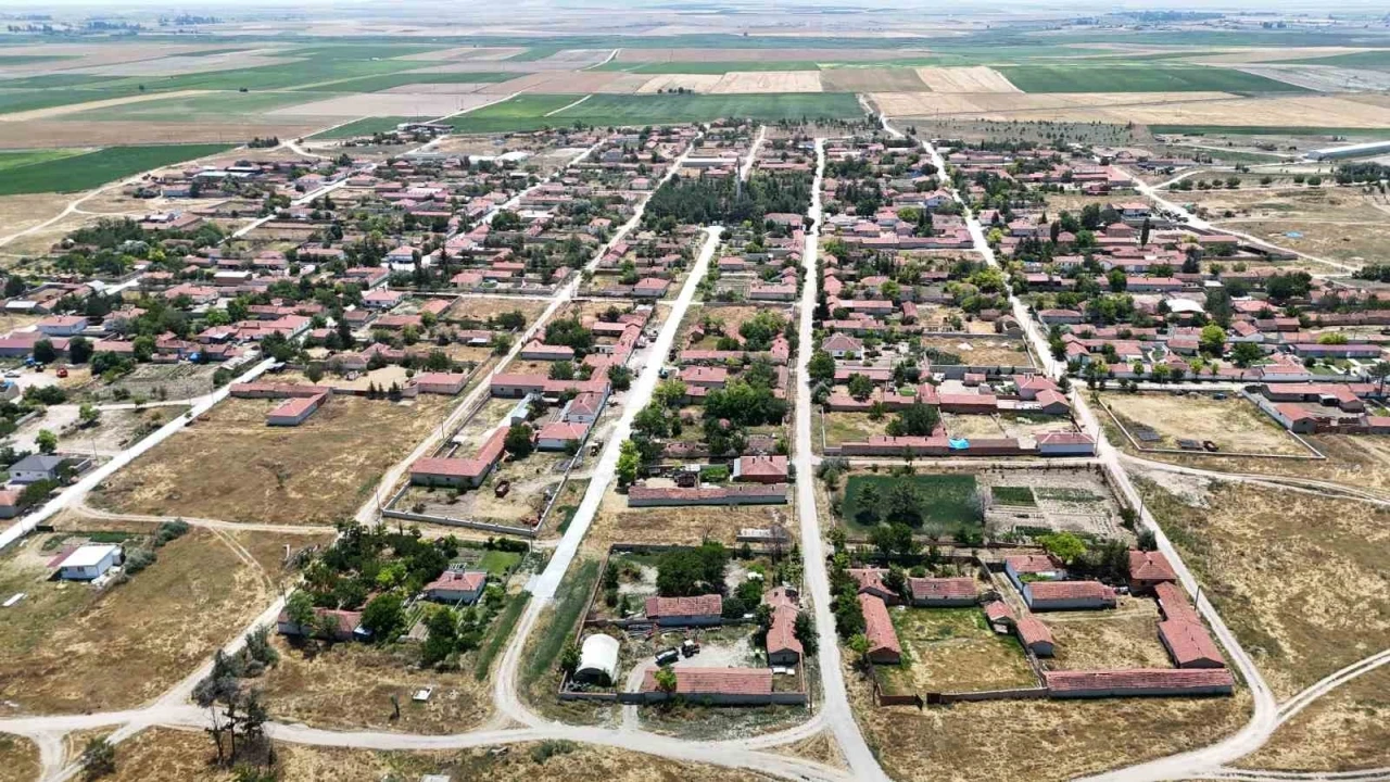 Adeta cetvelle &ccedil;izilmiş 113 yıllık bu k&ouml;yde &ccedil;ıkmaz sokak yok
