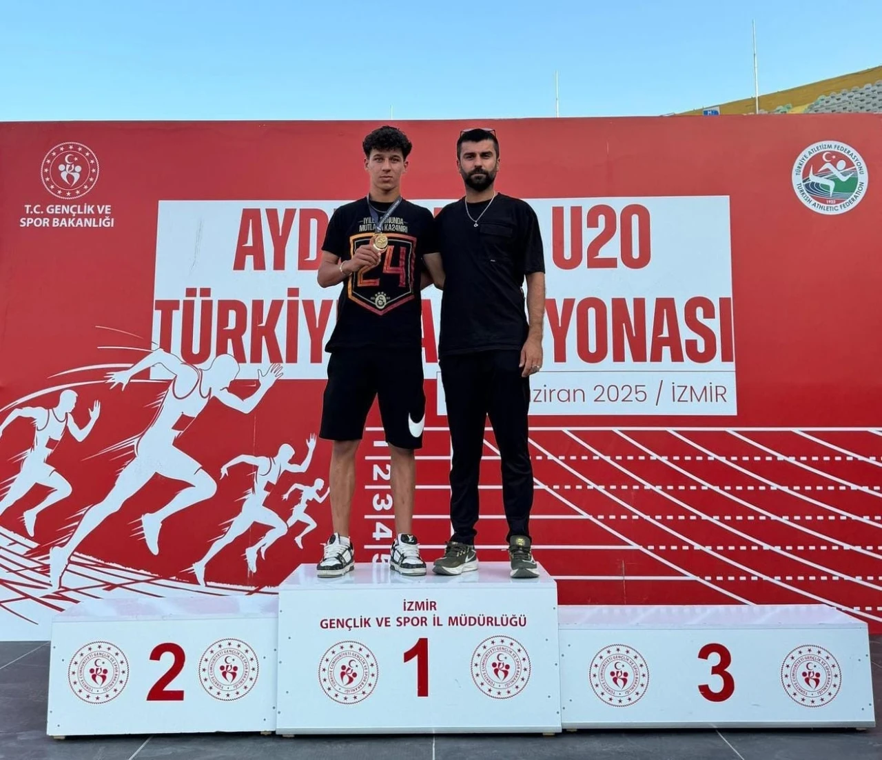 Adil Sani Konukoğlu Spor Lisesi öğrencisi Furkan Kanlı atletizmde Türkiye şampiyonu oldu
