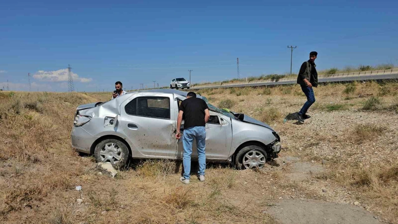 Adilcevaz’da otomobil takla attı: 6 yaralı
