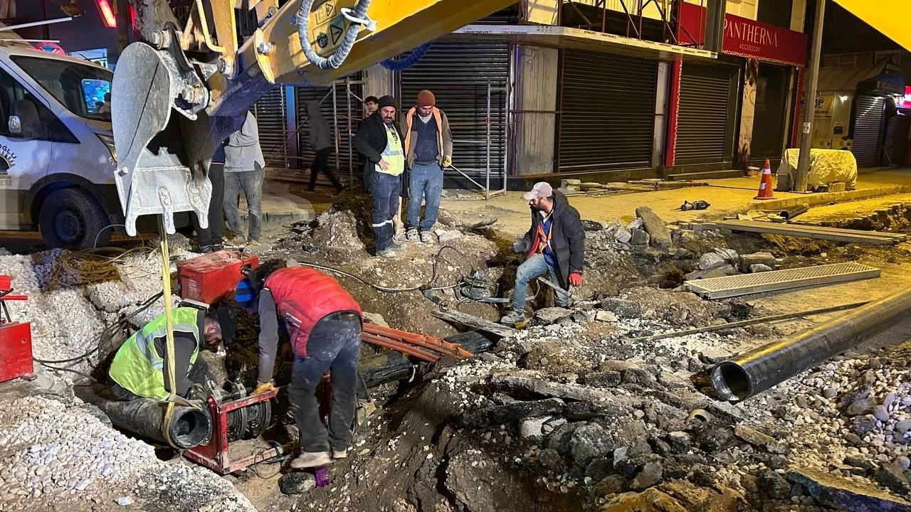 Adıyaman&rsquo;da altyapı ve asfalt &ccedil;alışmaları devam ediyor
