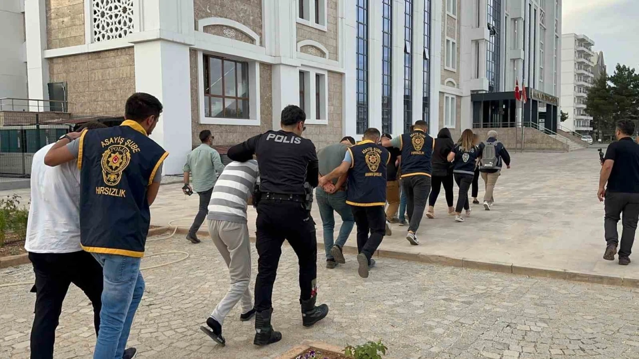 Adıyaman’da fuhuş operasyonu