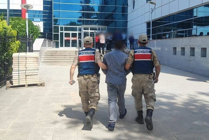 Adıyaman’da göçmen kaçakçılığı operasyonu: 5 gözaltı
