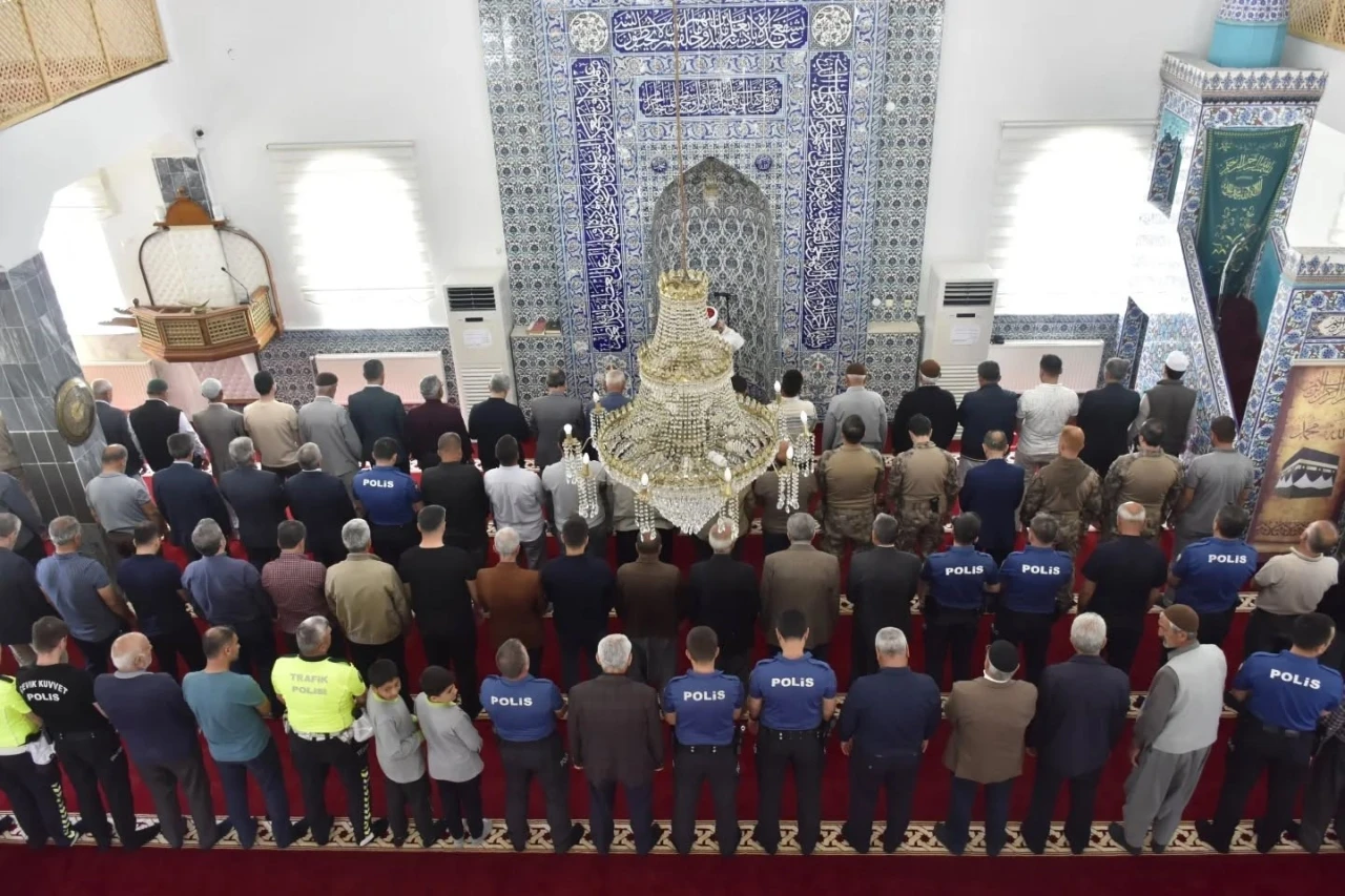 Adıyaman’da şehit polisler için mevlit okutuldu
