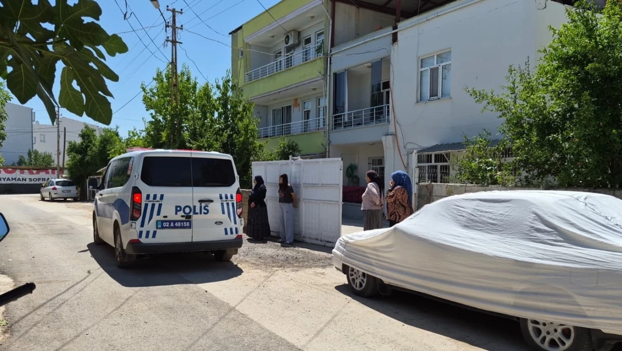 Adıyaman&rsquo;da y&uuml;ksekten d&uuml;şen engelli gen&ccedil; yaralandı
