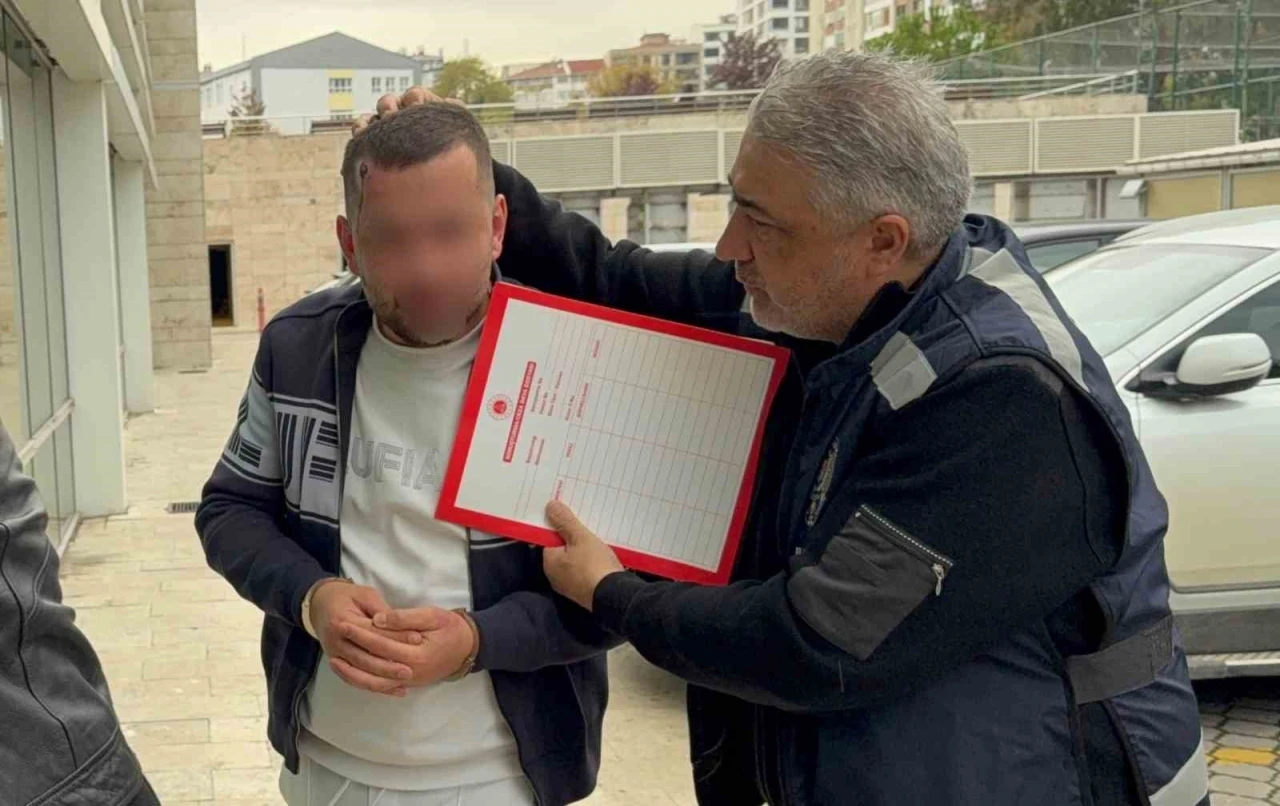 Adliyedeki ikinci olayında tutuklandı
