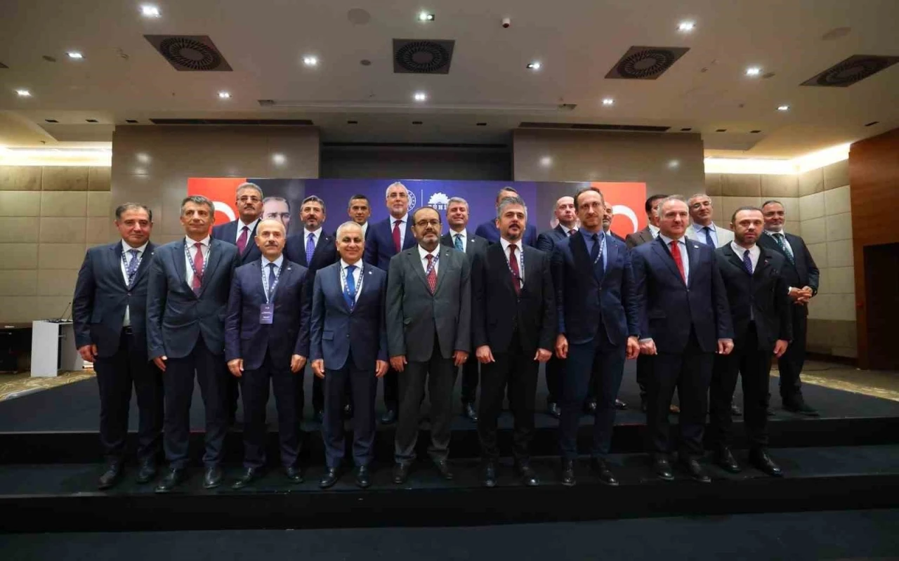 AD&Uuml;, &rsquo;&Ccedil;alışma Hayatında Dijital D&ouml;n&uuml;ş&uuml;m&rsquo; seminerinde temsil edildi
