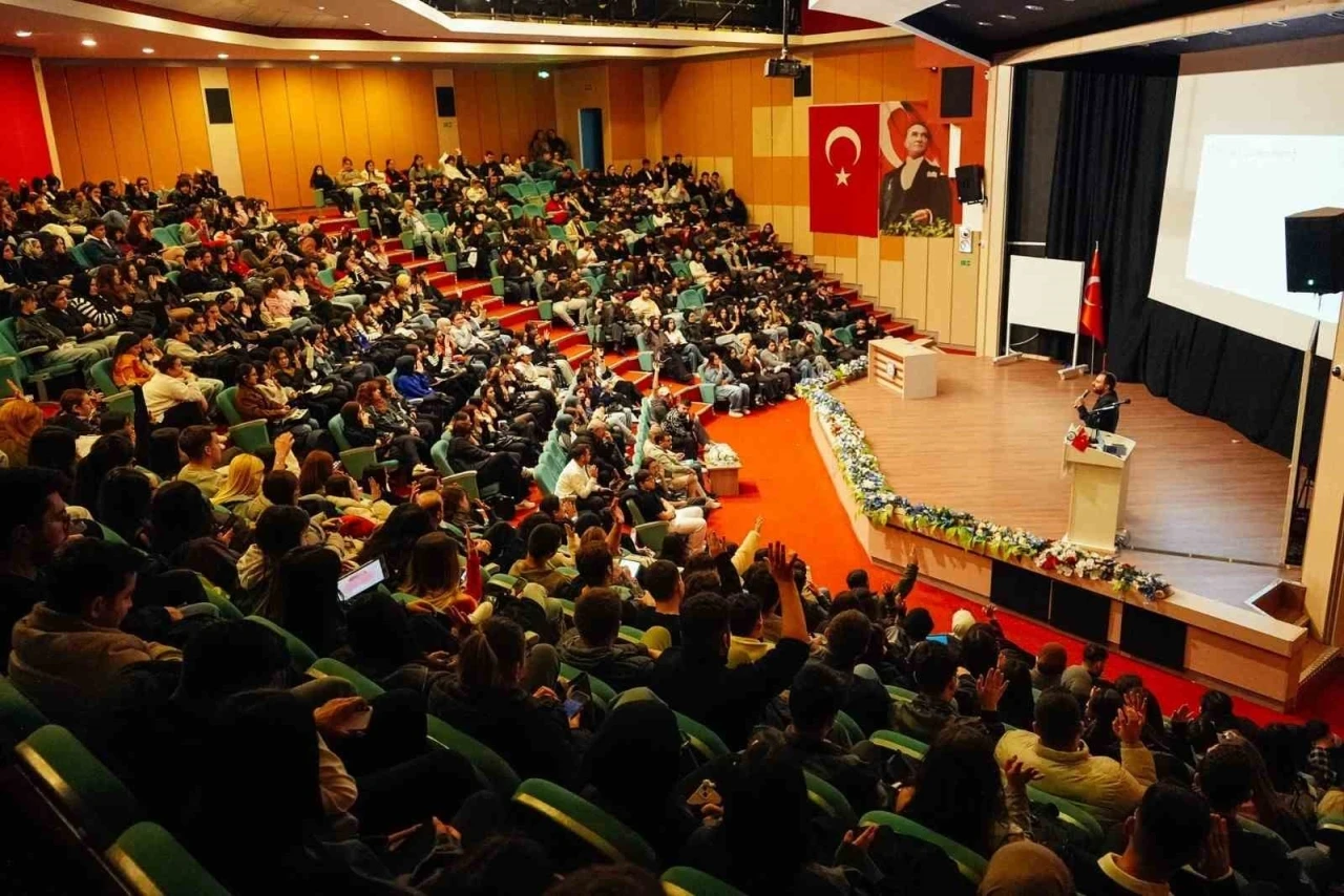 AD&Uuml;&rsquo;de &rsquo;Temel Yapay Zeka Eğitimi&rsquo; tamamlandı
