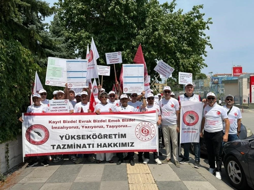 ADÜ’deki adaletsizliğin giderilmesi için Ankara’da eyleme katıldılar
