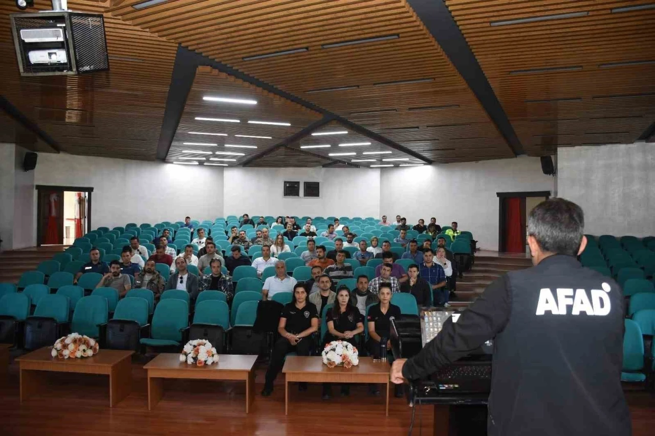 AFAD’dan bin 230 polise "Afet Farkındalık Eğitimi" verildi