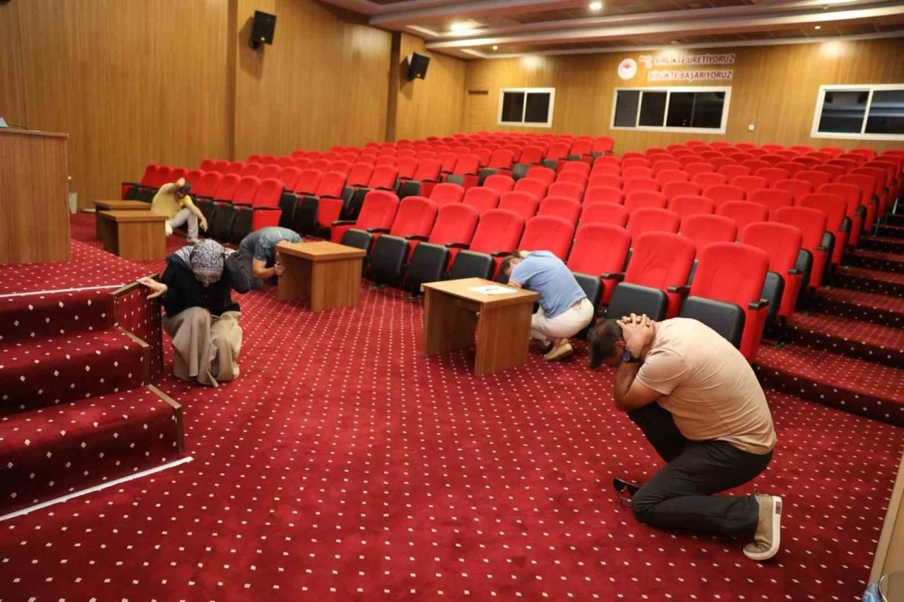 AFAD&rsquo;dan Muğla Tarım ve Orman İl M&uuml;d&uuml;rl&uuml;ğ&uuml; personeline acil durum eğitimi
