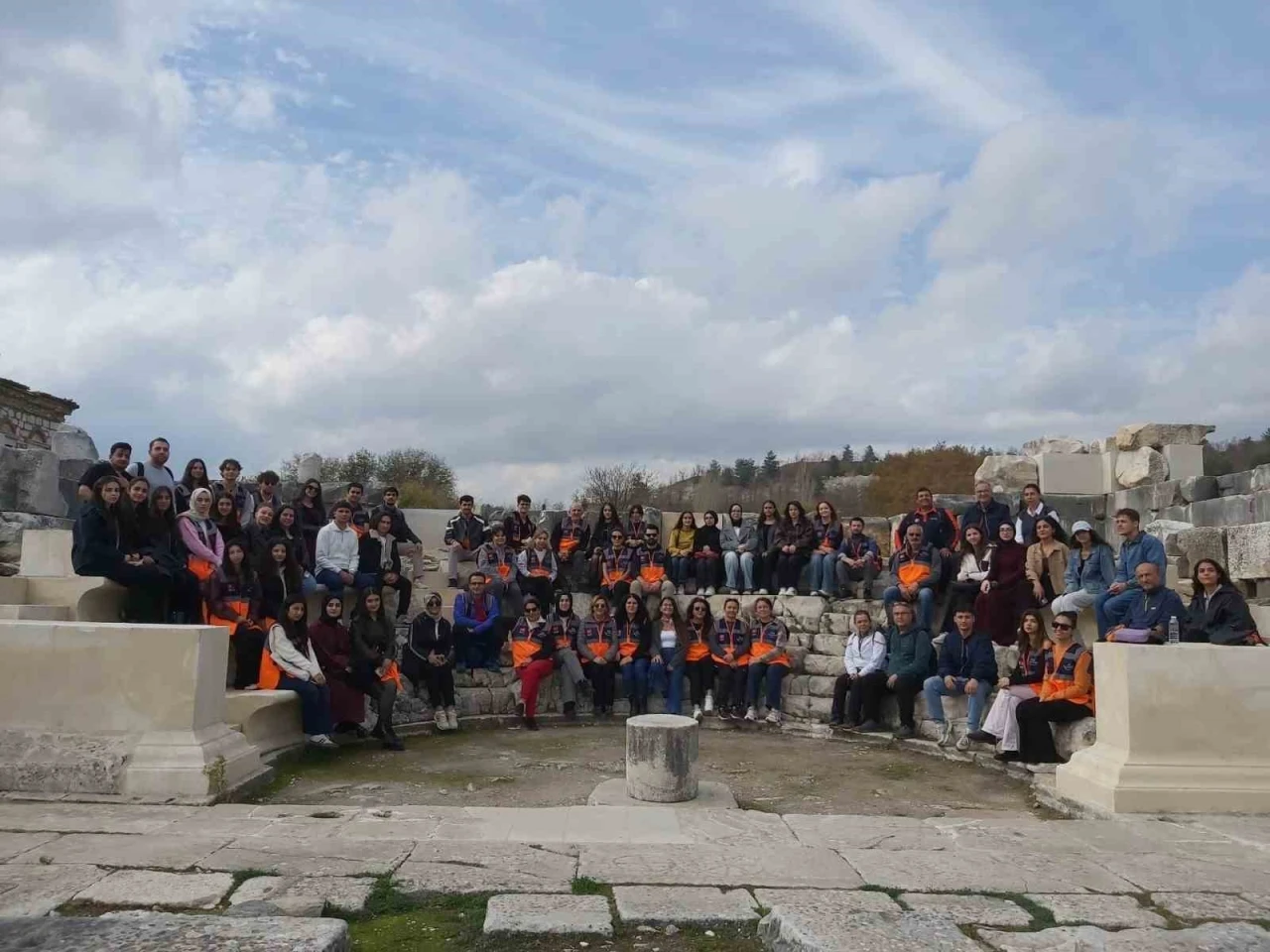 AFAD Gönüllüleri Stratonikeia’da Moral Depoladı