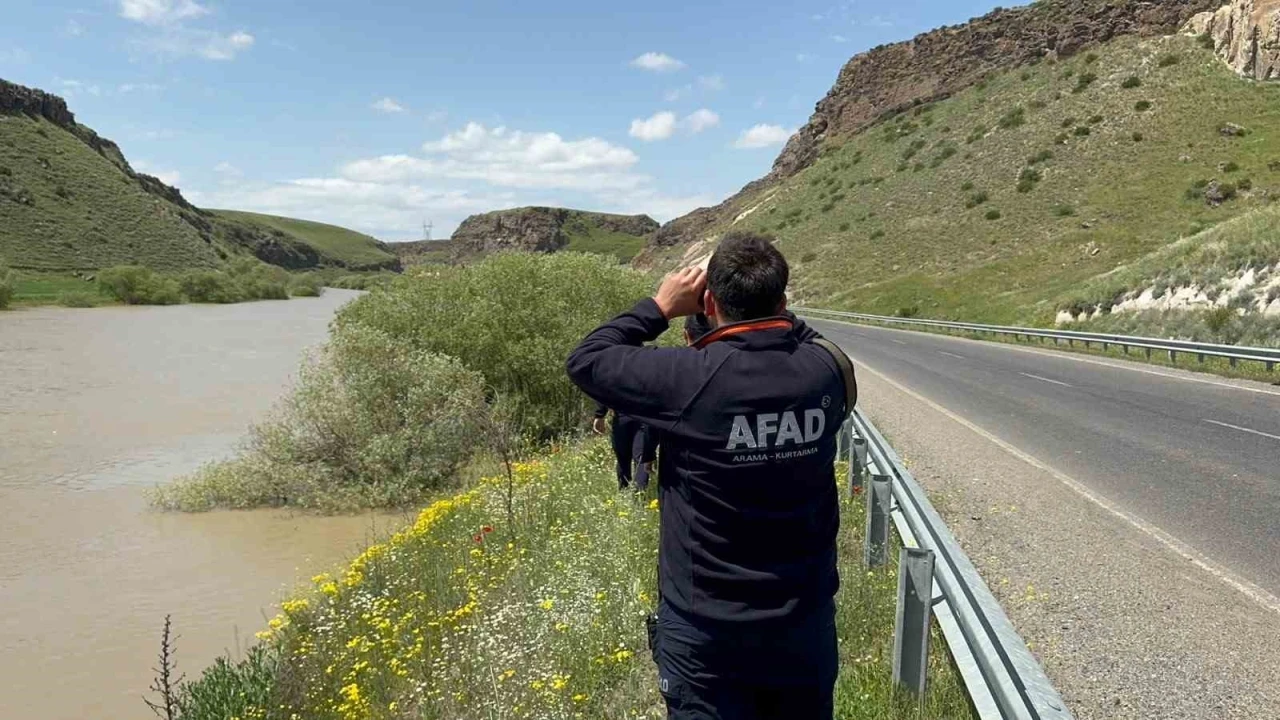 AFAD kayıp &ccedil;oban i&ccedil;in seferber oldu
