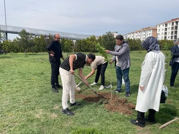 Afyonkahisar’da &quot;Ekibini Kur, İyilikle Değiştir, Dönüştür&quot; projesi hayata geçirildi
