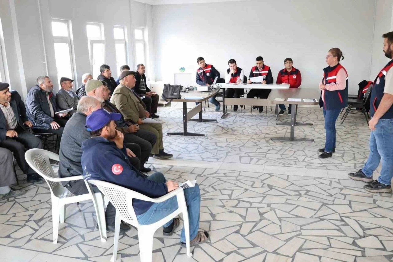 Afyonkarahisar’da çiftçilere yönelik toplantı
