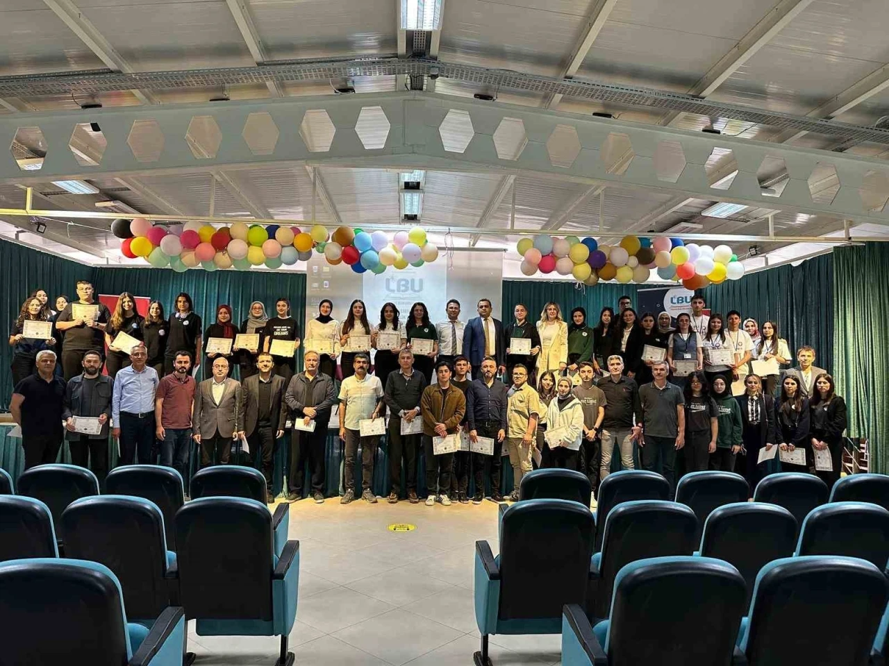 Afyonkarahisar’da öğrenciler bilimin ışığında buluştu
