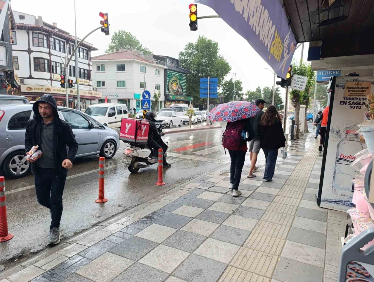 Afyonkarahisar’da yağışlı hava etkili oldu
