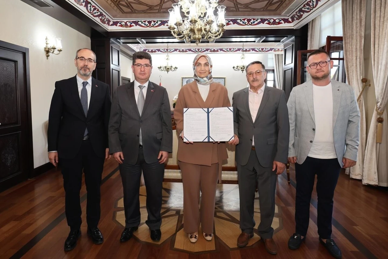 Afyonkarahisar Devlet Hastanesi’ne ’Tüp Bebek Merkezi’ müjdesi
