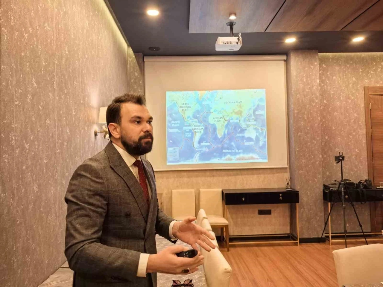 Afyonkarahisar i&ccedil;in deprem uyarısı
