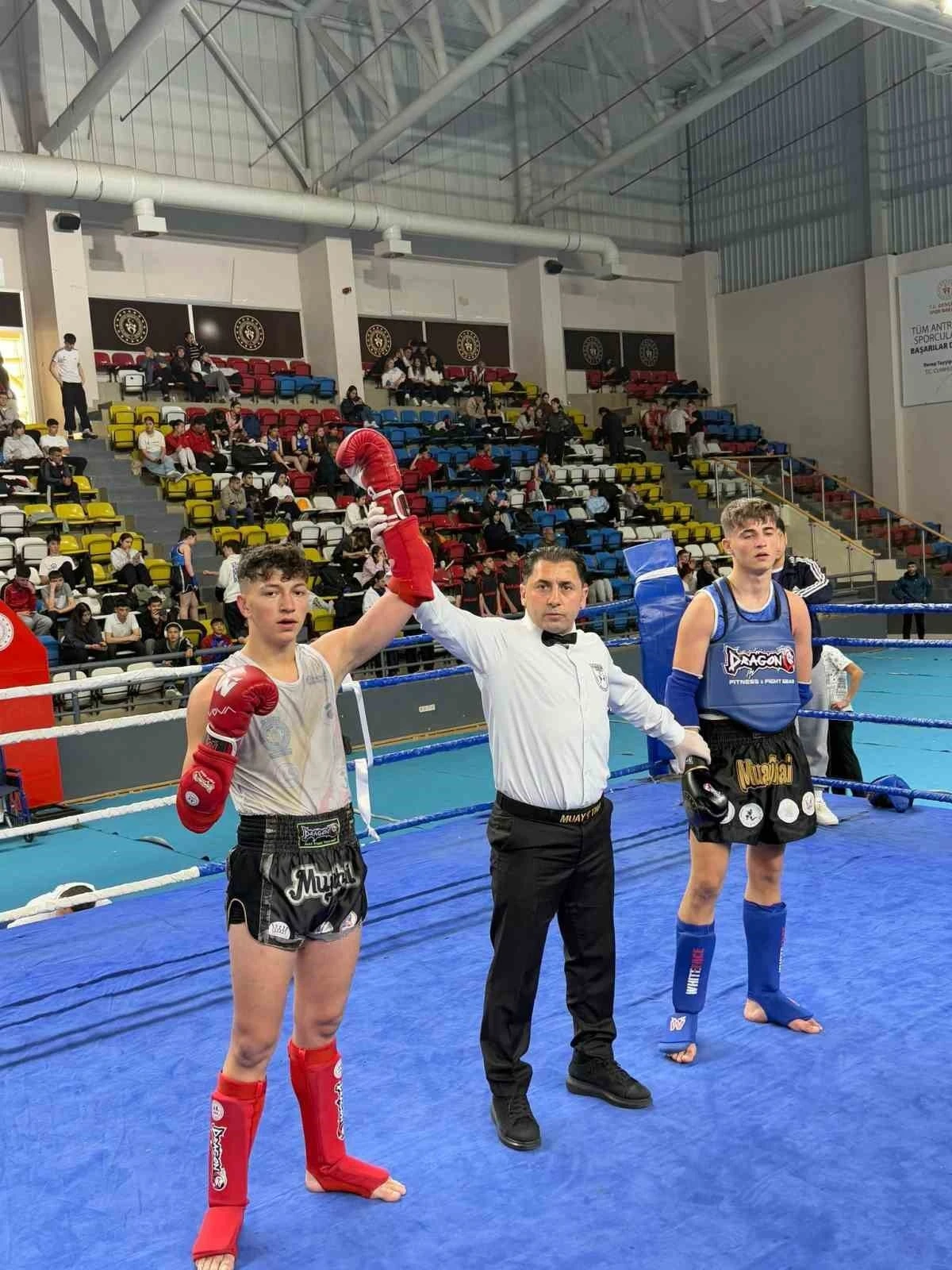Afyonkarahisar Spor Lisesi öğrencisi Türkiye Şampiyonu oldu
