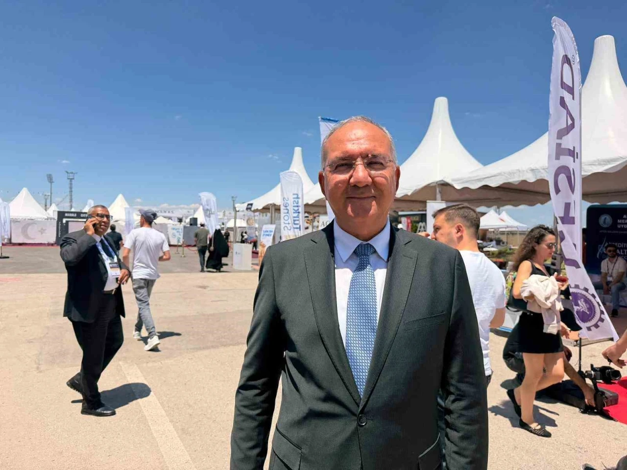 Afyonkarahisarlı emektarlar mermeri katma değeri y&uuml;ksek &uuml;r&uuml;nlere d&ouml;n&uuml;şt&uuml;r&uuml;yor
