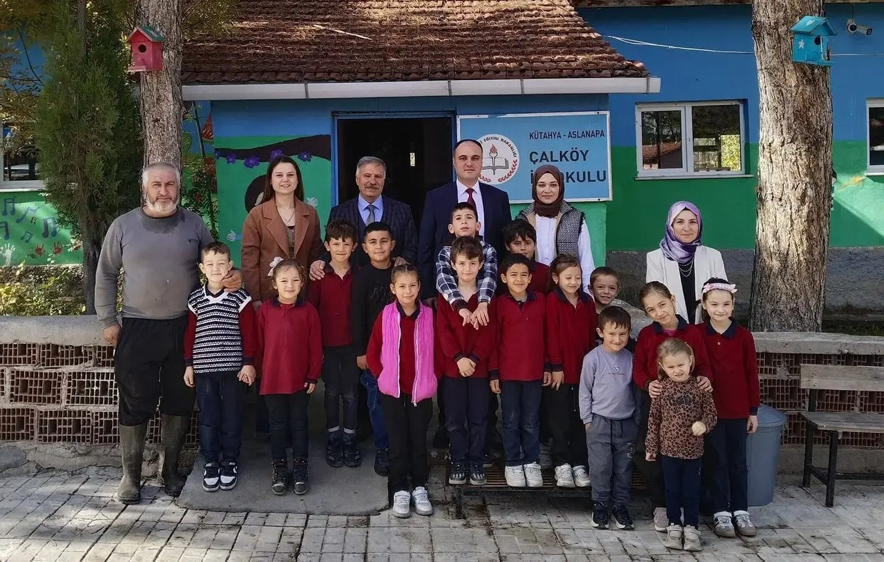 Aslanapa Kaymakamı Tosun, öğrencilerle bir araya geldi