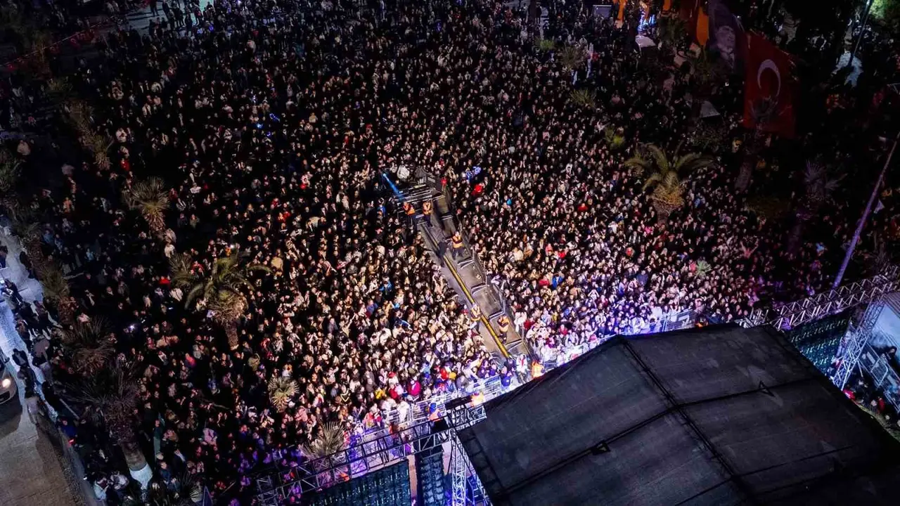 Turgutlu’da Cumhuriyet coşkusu meydanlara sığmadı