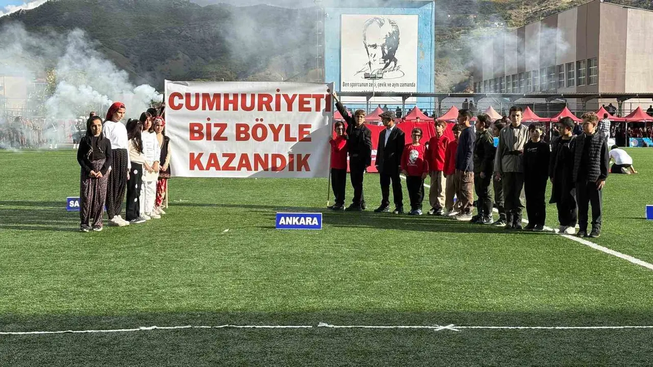 Tunceli’de 29 Ekim Cumhuriyet Bayramı coşkusu