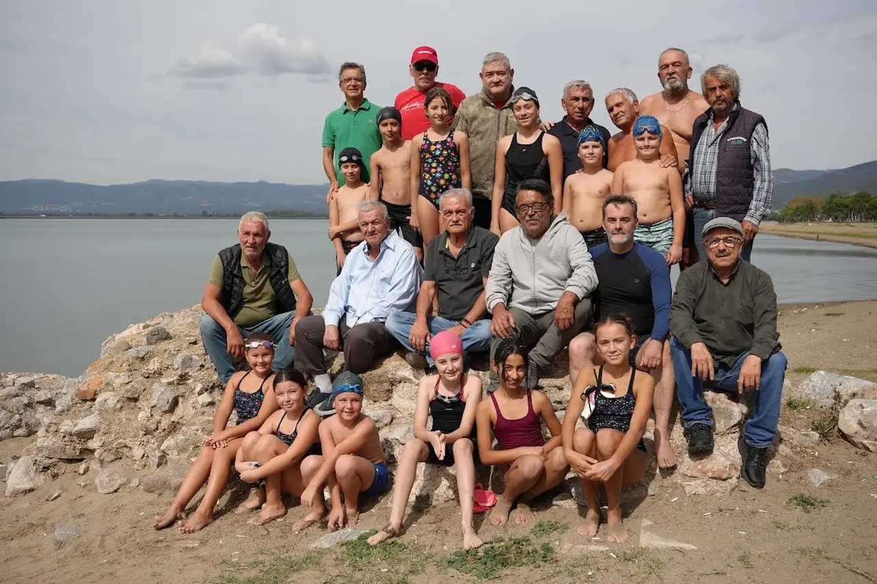 "Eski Sular Yeni Kulaçlar" İznik’te geçmiş ile geleceği aynı kulvarda buluşturdu