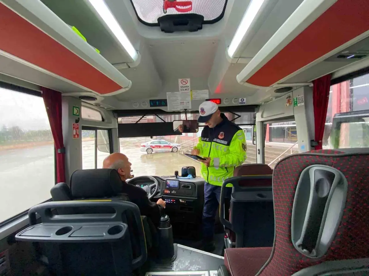 Bolu’da trafik denetimlerinde 3 milyon 19 bin lira ceza