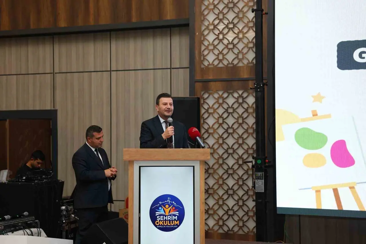 Büyükşehir’den gençlerin fikirlerini projeye dönüştürecek eğitim modeli