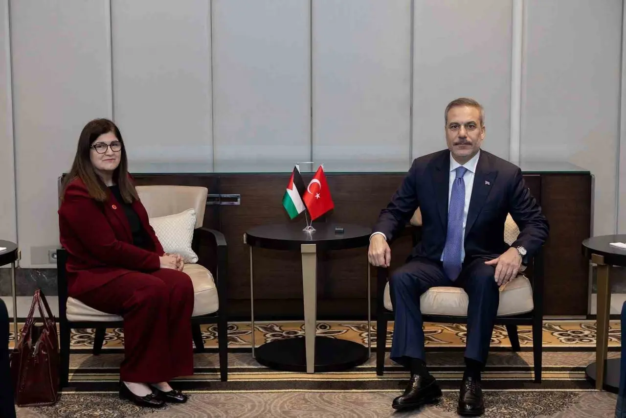 Dışişleri Bakanı Hakan Fidan, Filistinli mevkidaşı Şahin ile İstanbul’da görüştü