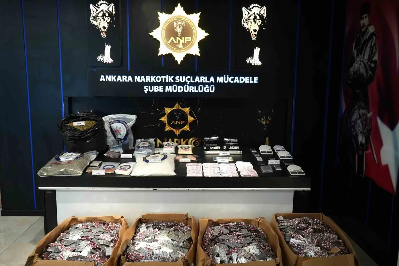 Ankara’da uyuşturucu operasyonunda 614 bin 330 adet sentetik ecza ele geçirildi