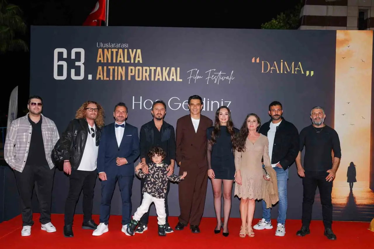 Altın Portakal’da iki film daha seyirciyle buluştu