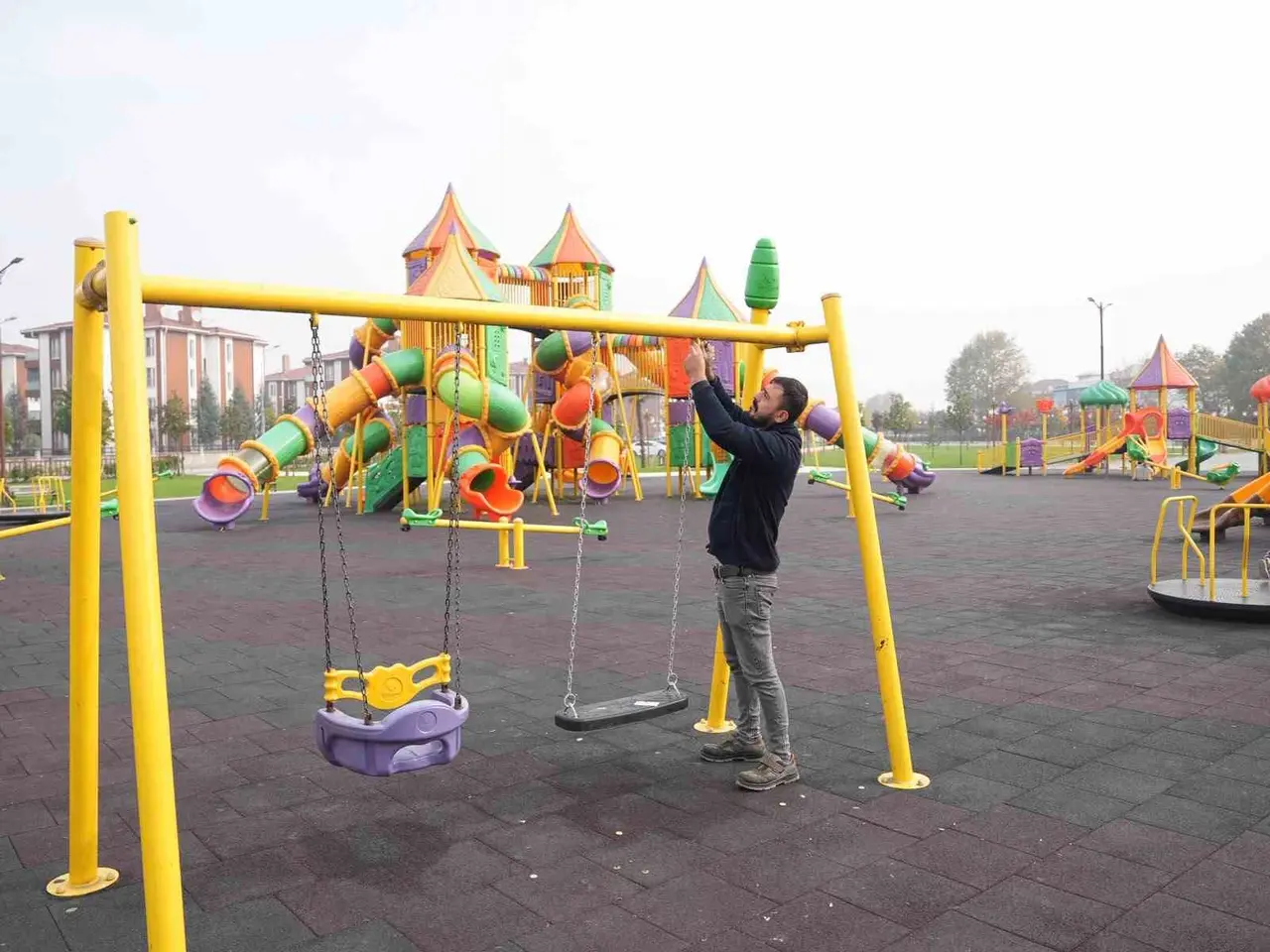 23 Nisan Parkı’nda bakım ve yenileme çalışmaları başladı
