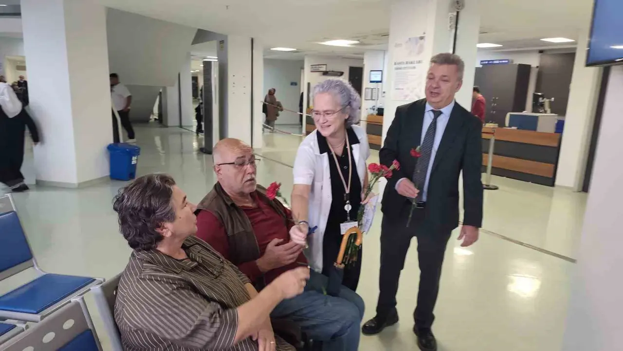 Hastalara karanfilli bilgilendirme