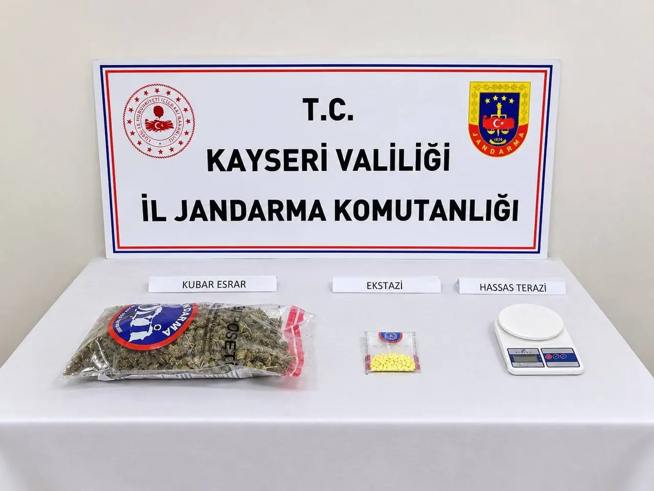 Kayseri’de 1 kilo uyuşturucu ele geçirildi